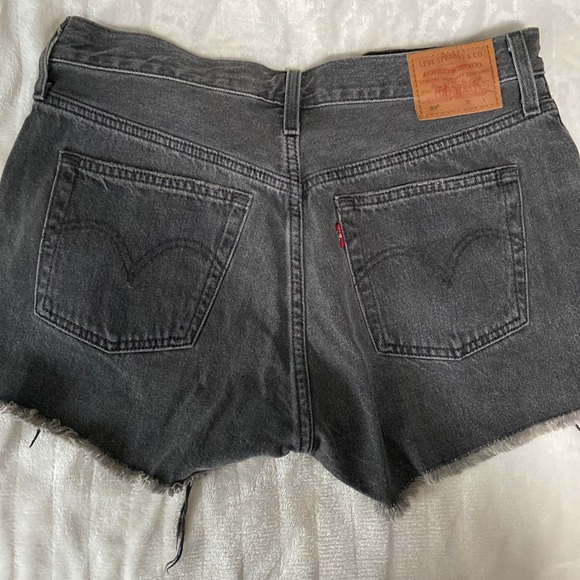 Levi’s 501 Wedgie fit shorts - Picture 5 of 9
